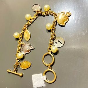 🏆 Football bangle, charms bracelet, gold color, pearl type charm’s.